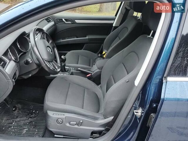 Синий Шкода Суперб, объемом двигателя 1.6 л и пробегом 172 тыс. км за 13000 $, фото 17 на Automoto.ua