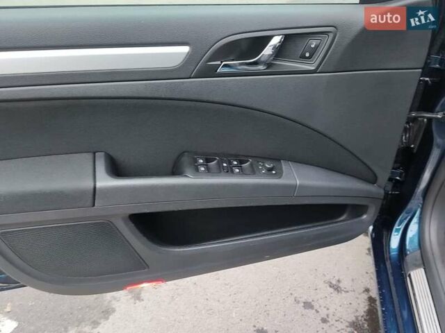 Синий Шкода Суперб, объемом двигателя 1.6 л и пробегом 172 тыс. км за 13000 $, фото 18 на Automoto.ua