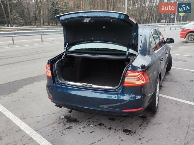 Синий Шкода Суперб, объемом двигателя 1.6 л и пробегом 172 тыс. км за 13000 $, фото 11 на Automoto.ua