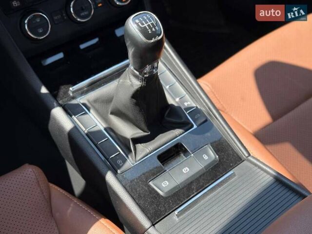 Синій Шкода Суперб, об'ємом двигуна 1.6 л та пробігом 284 тис. км за 13500 $, фото 45 на Automoto.ua