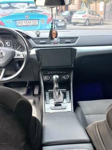 Синий Шкода Суперб, объемом двигателя 1.97 л и пробегом 277 тыс. км за 15000 $, фото 12 на Automoto.ua