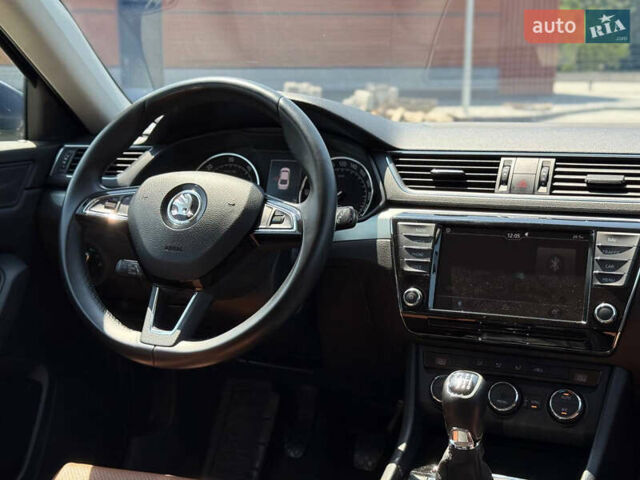 Синий Шкода Суперб, объемом двигателя 1.6 л и пробегом 284 тыс. км за 12900 $, фото 30 на Automoto.ua