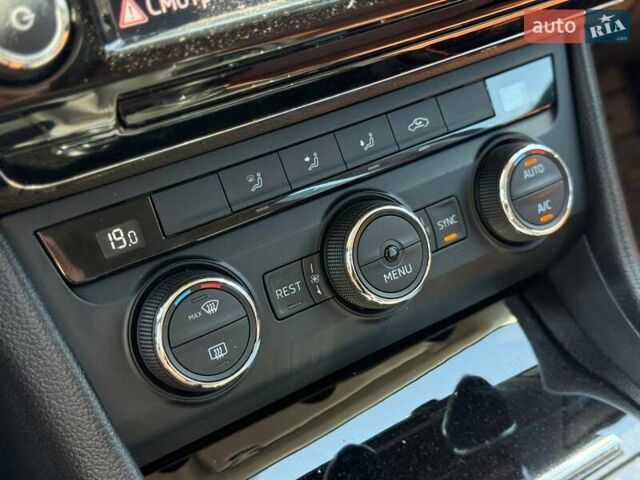 Синій Шкода Суперб, об'ємом двигуна 1.6 л та пробігом 284 тис. км за 13500 $, фото 43 на Automoto.ua