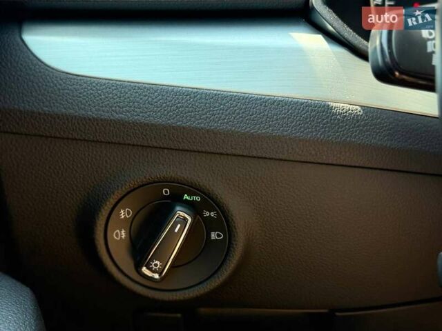 Синій Шкода Суперб, об'ємом двигуна 1.6 л та пробігом 284 тис. км за 13500 $, фото 35 на Automoto.ua