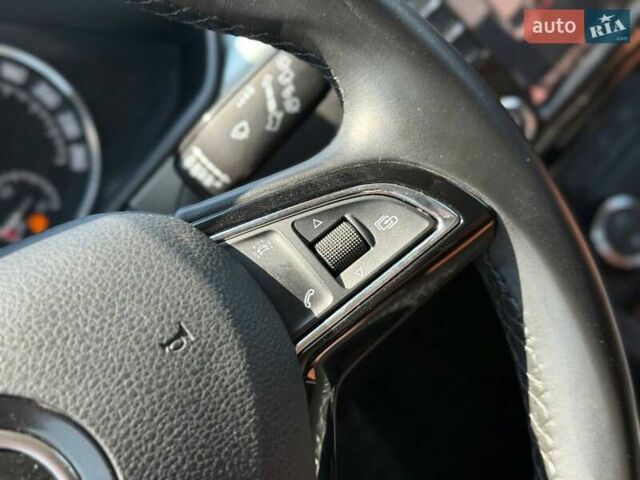 Синій Шкода Суперб, об'ємом двигуна 1.6 л та пробігом 284 тис. км за 13500 $, фото 38 на Automoto.ua