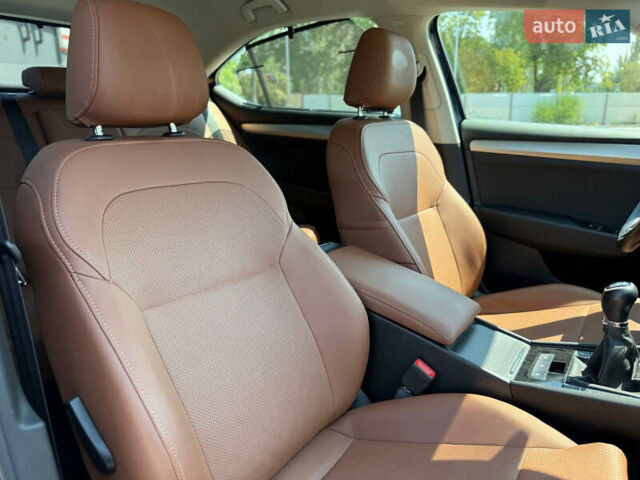 Синий Шкода Суперб, объемом двигателя 1.6 л и пробегом 284 тыс. км за 12900 $, фото 35 на Automoto.ua