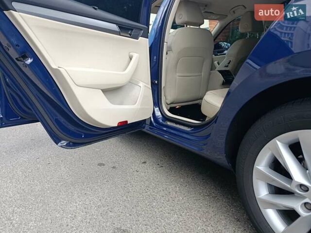 Синій Шкода Суперб, об'ємом двигуна 1.97 л та пробігом 248 тис. км за 18400 $, фото 2 на Automoto.ua