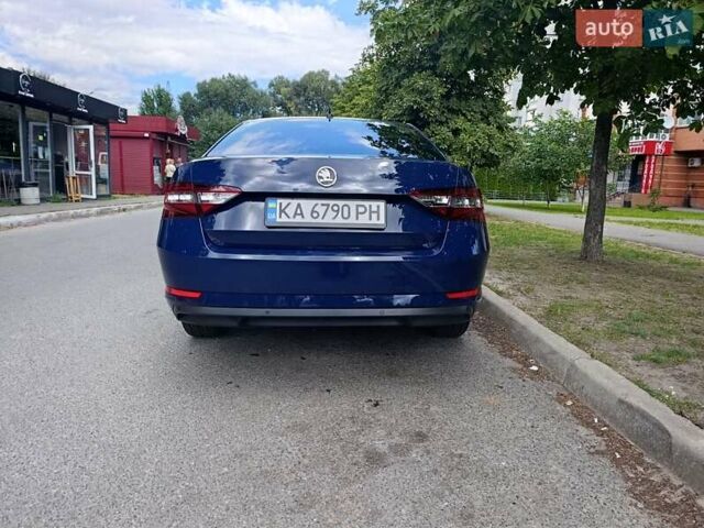 Синій Шкода Суперб, об'ємом двигуна 1.97 л та пробігом 248 тис. км за 18400 $, фото 6 на Automoto.ua