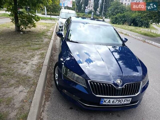 Синій Шкода Суперб, об'ємом двигуна 1.97 л та пробігом 248 тис. км за 18400 $, фото 1 на Automoto.ua