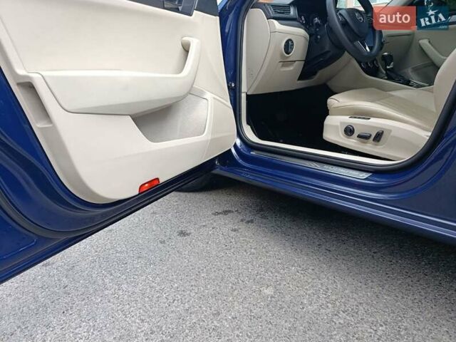 Синій Шкода Суперб, об'ємом двигуна 1.97 л та пробігом 248 тис. км за 18400 $, фото 8 на Automoto.ua