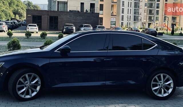 Синій Шкода Суперб, об'ємом двигуна 2.01 л та пробігом 296 тис. км за 15200 $, фото 3 на Automoto.ua