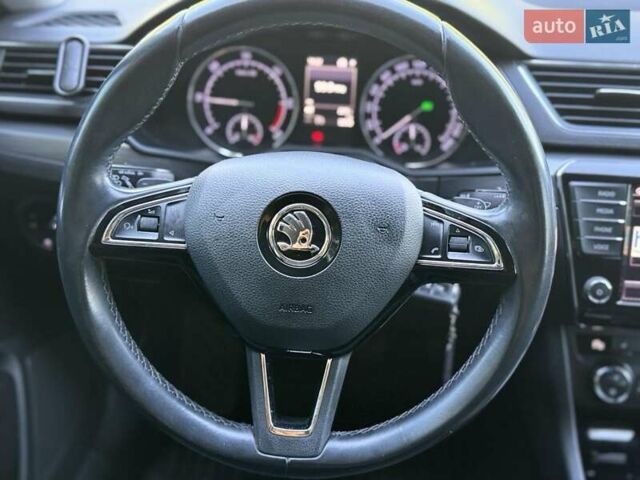 Синій Шкода Суперб, об'ємом двигуна 2.01 л та пробігом 296 тис. км за 15200 $, фото 9 на Automoto.ua