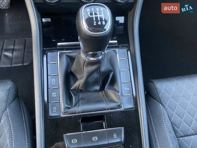 Синий Шкода Суперб, объемом двигателя 2 л и пробегом 141 тыс. км за 17200 $, фото 21 на Automoto.ua