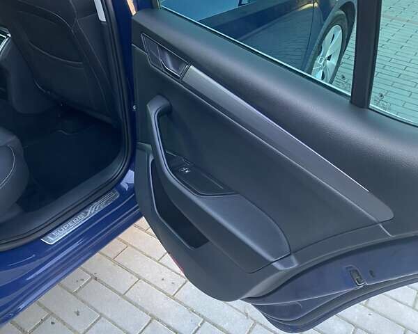 Синий Шкода Суперб, объемом двигателя 2 л и пробегом 141 тыс. км за 17200 $, фото 15 на Automoto.ua