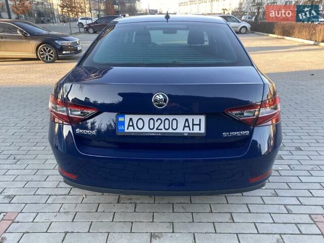 Синий Шкода Суперб, объемом двигателя 2 л и пробегом 141 тыс. км за 17200 $, фото 5 на Automoto.ua