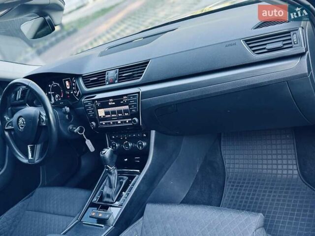 Синій Шкода Суперб, об'ємом двигуна 2.01 л та пробігом 296 тис. км за 15200 $, фото 12 на Automoto.ua