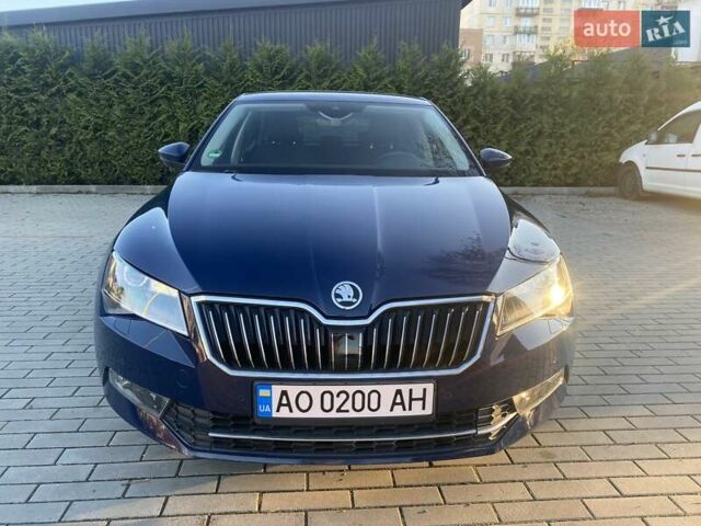Синий Шкода Суперб, объемом двигателя 2 л и пробегом 141 тыс. км за 17200 $, фото 1 на Automoto.ua