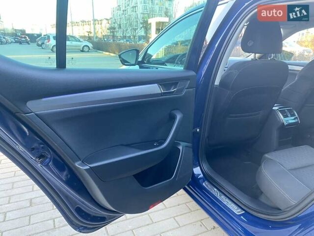Синий Шкода Суперб, объемом двигателя 2 л и пробегом 141 тыс. км за 17200 $, фото 13 на Automoto.ua