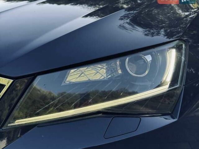 Синій Шкода Суперб, об'ємом двигуна 2.01 л та пробігом 296 тис. км за 15200 $, фото 7 на Automoto.ua