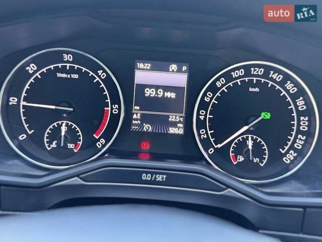 Синій Шкода Суперб, об'ємом двигуна 2.01 л та пробігом 296 тис. км за 15200 $, фото 10 на Automoto.ua