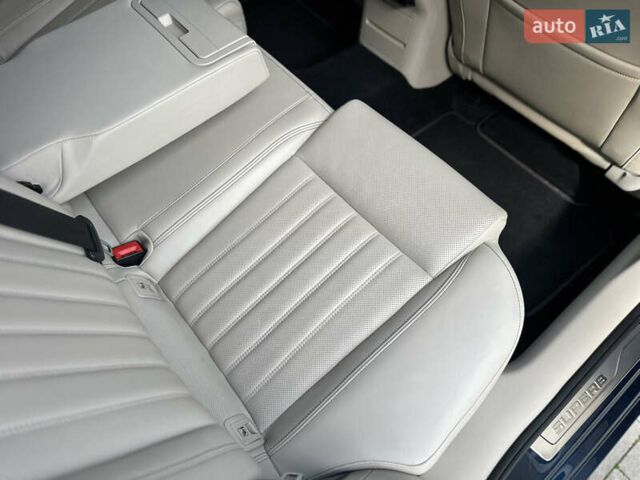 Синий Шкода Суперб, объемом двигателя 1.97 л и пробегом 101 тыс. км за 27499 $, фото 67 на Automoto.ua