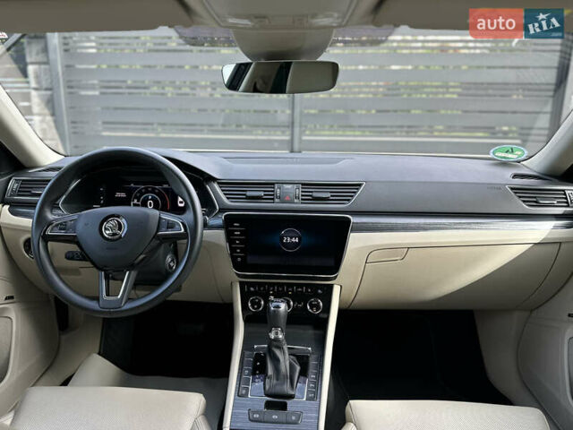 Синий Шкода Суперб, объемом двигателя 1.97 л и пробегом 101 тыс. км за 27499 $, фото 62 на Automoto.ua