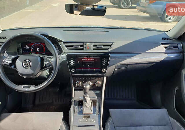 Синий Шкода Суперб, объемом двигателя 2 л и пробегом 78 тыс. км за 30900 $, фото 28 на Automoto.ua