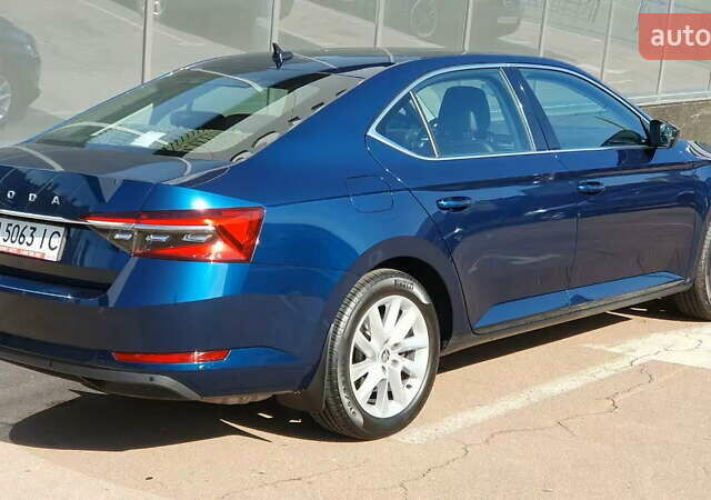 Синий Шкода Суперб, объемом двигателя 2 л и пробегом 78 тыс. км за 30900 $, фото 4 на Automoto.ua