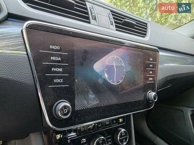 Синій Шкода Суперб, об'ємом двигуна 1.98 л та пробігом 24 тис. км за 33000 $, фото 19 на Automoto.ua