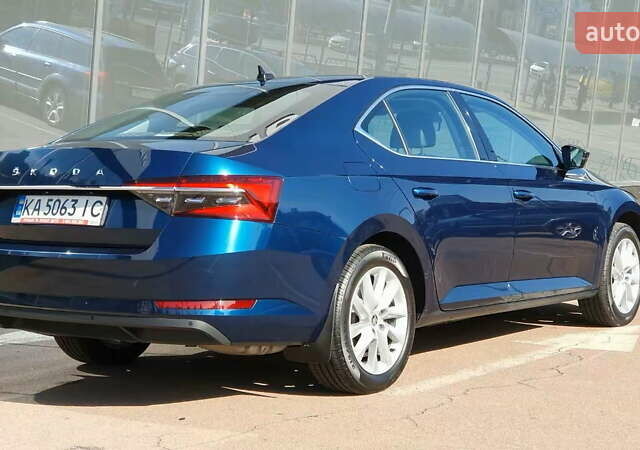 Синий Шкода Суперб, объемом двигателя 2 л и пробегом 78 тыс. км за 30900 $, фото 5 на Automoto.ua