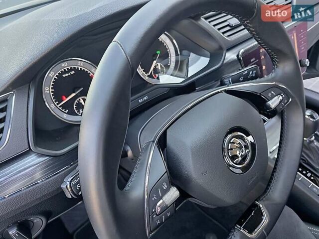 Синий Шкода Суперб, объемом двигателя 1.98 л и пробегом 25 тыс. км за 30999 $, фото 16 на Automoto.ua