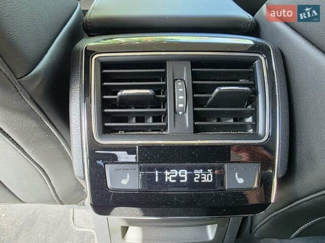 Синій Шкода Суперб, об'ємом двигуна 1.98 л та пробігом 24 тис. км за 33000 $, фото 25 на Automoto.ua