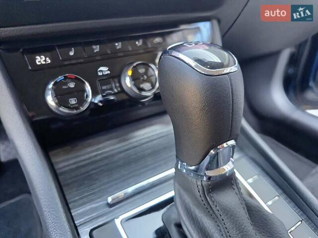 Синий Шкода Суперб, объемом двигателя 1.98 л и пробегом 25 тыс. км за 30999 $, фото 15 на Automoto.ua