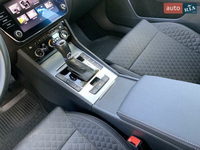 Синий Шкода Суперб, объемом двигателя 1.98 л и пробегом 34 тыс. км за 31500 $, фото 32 на Automoto.ua