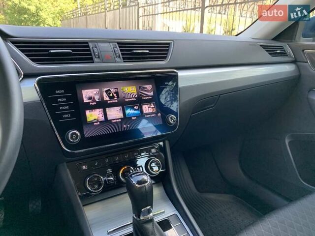 Синий Шкода Суперб, объемом двигателя 1.98 л и пробегом 34 тыс. км за 31500 $, фото 31 на Automoto.ua