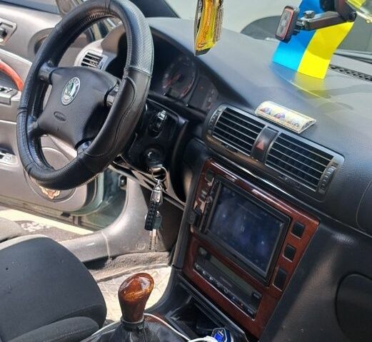 Зелений Шкода Суперб, об'ємом двигуна 1.8 л та пробігом 310 тис. км за 6000 $, фото 6 на Automoto.ua