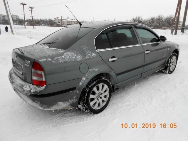 Зеленый Шкода Суперб, объемом двигателя 1.9 л и пробегом 235 тыс. км за 8200 $, фото 2 на Automoto.ua