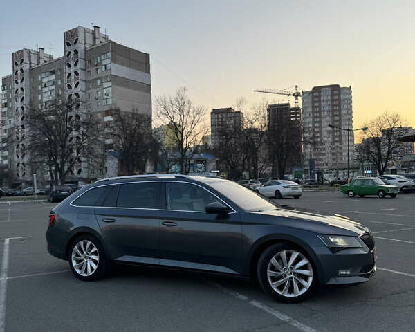 Зеленый Шкода Суперб, объемом двигателя 2 л и пробегом 280 тыс. км за 15999 $, фото 5 на Automoto.ua