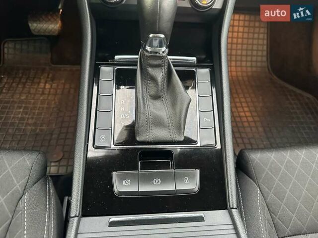 Зеленый Шкода Суперб, объемом двигателя 2 л и пробегом 289 тыс. км за 18300 $, фото 12 на Automoto.ua