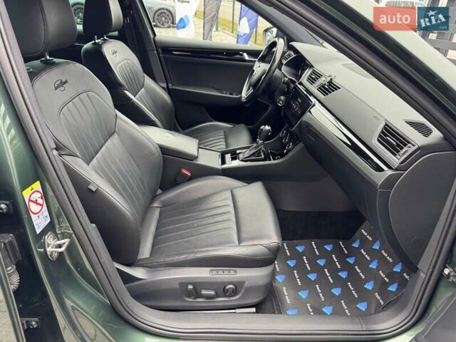 Зелений Шкода Суперб, об'ємом двигуна 2 л та пробігом 236 тис. км за 23900 $, фото 40 на Automoto.ua