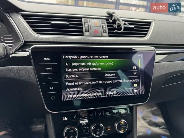 Зелений Шкода Суперб, об'ємом двигуна 2 л та пробігом 236 тис. км за 23900 $, фото 23 на Automoto.ua