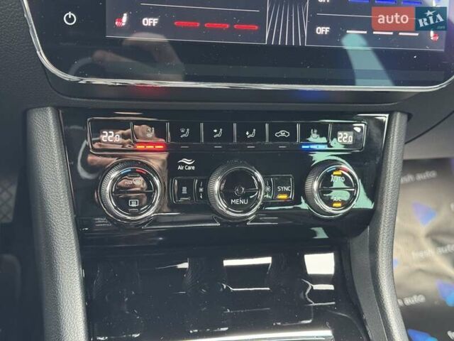 Зелений Шкода Суперб, об'ємом двигуна 2 л та пробігом 236 тис. км за 23900 $, фото 27 на Automoto.ua