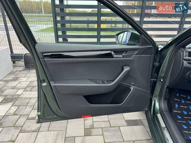 Зелений Шкода Суперб, об'ємом двигуна 2 л та пробігом 236 тис. км за 23900 $, фото 13 на Automoto.ua