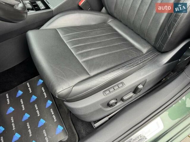 Зелений Шкода Суперб, об'ємом двигуна 2 л та пробігом 236 тис. км за 23900 $, фото 18 на Automoto.ua