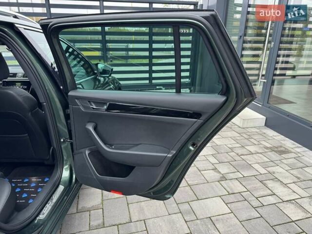 Зелений Шкода Суперб, об'ємом двигуна 2 л та пробігом 236 тис. км за 23900 $, фото 34 на Automoto.ua