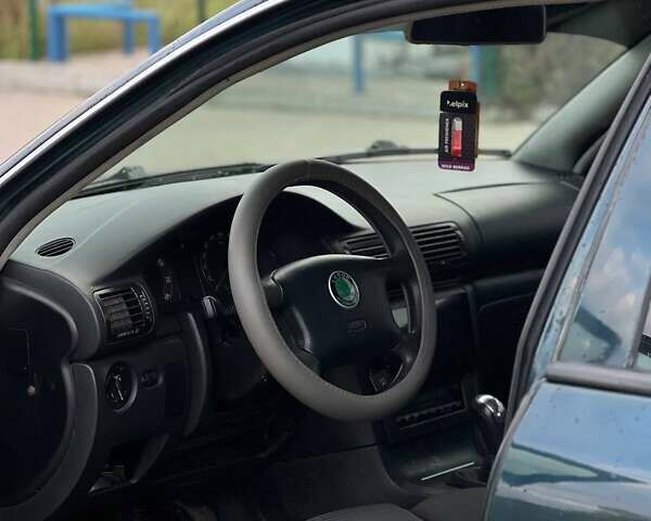 Шкода Суперб 2003 у Жмеренке на Automoto.ua Зелений Шкода Суперб, об'ємом двигуна 1.78 л та пробігом 304 тис. км за 3699 $, фото 10 на Automoto.ua