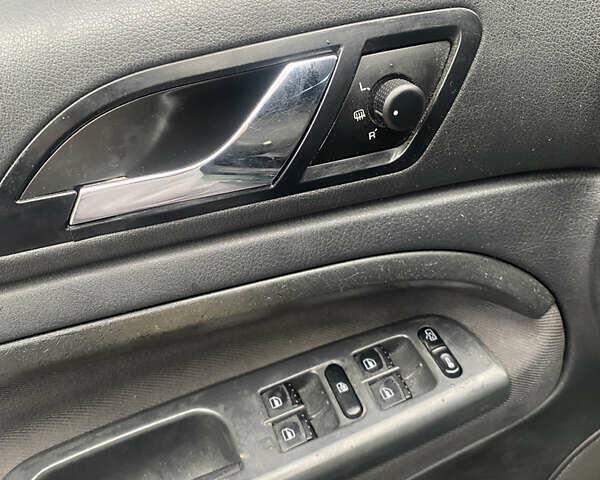 Зеленый Шкода Суперб, объемом двигателя 1.9 л и пробегом 350 тыс. км за 4500 $, фото 20 на Automoto.ua