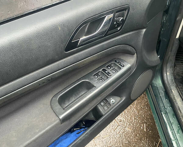 Зеленый Шкода Суперб, объемом двигателя 1.9 л и пробегом 350 тыс. км за 4500 $, фото 15 на Automoto.ua