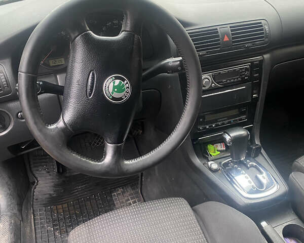 Зеленый Шкода Суперб, объемом двигателя 1.9 л и пробегом 350 тыс. км за 4500 $, фото 16 на Automoto.ua