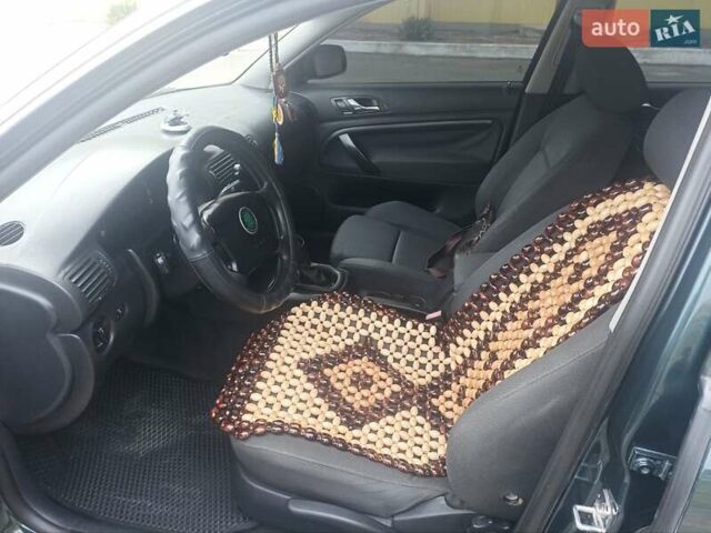 Зеленый Шкода Суперб, объемом двигателя 1.9 л и пробегом 246 тыс. км за 6100 $, фото 10 на Automoto.ua